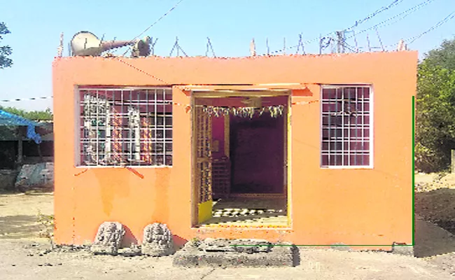 Konda Surekha Faith On Hanuman Temple Warangal - Sakshi