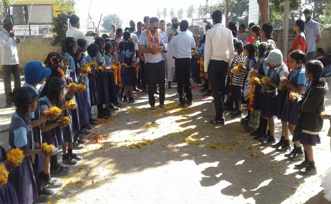 Foreigners Appreciating the Village People Warangal - Sakshi