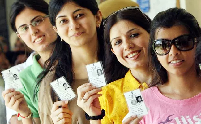 Young Voters Hikes In Greater Hyderabad - Sakshi