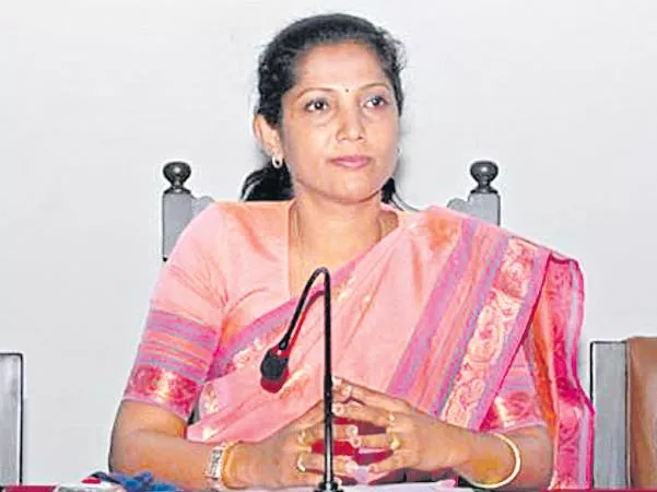 kpcc new president pushpa amarnath controversial comments - Sakshi