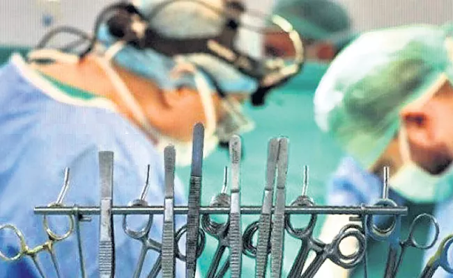 Doctor Wrongly Removes Woman's Healthy Kidney During An Operation - Sakshi