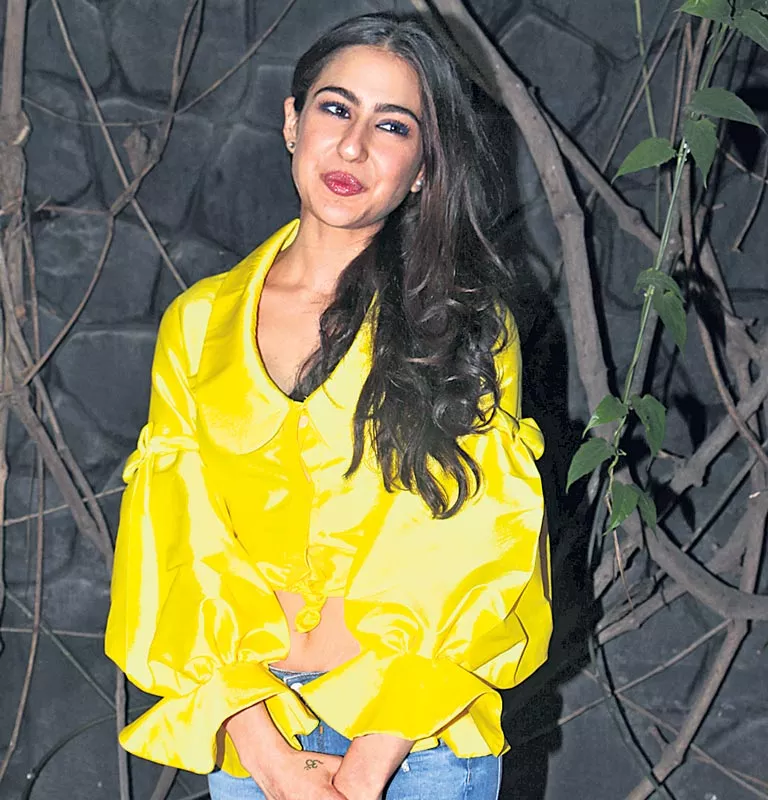 Sara Ali Khan To Work With Imtiaz Ali In Her Third Film - Sakshi