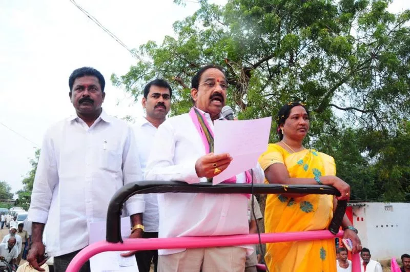 Others Parties Leaders Join In TRS Khammam - Sakshi