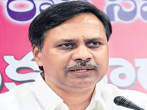 Palla Rajeshwar Reddy Slams Konda Visweswara Reddy - Sakshi