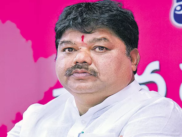 Congress leader Ramulu Nayak fires on KCR - Sakshi