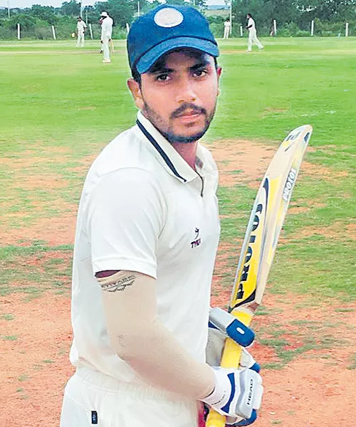 Ravi Teja Unbeaten Century Against Delhi Match - Sakshi