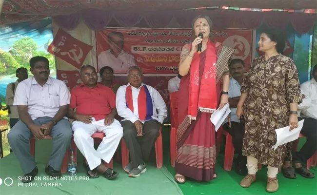 CM Leader Brinda Karat Criticize On KCR Government Khammam - Sakshi