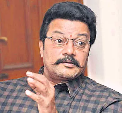 saikumar vilan role in maharshi - Sakshi