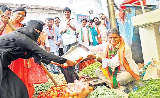 BJP Candidate Rajeswarrao Deshpanday Election Campaign - Sakshi