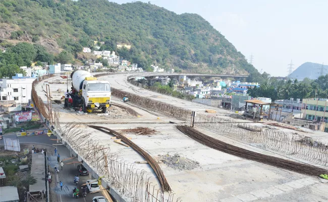 kanaka durga flyover Works Falling Down on Vijayawada - Sakshi