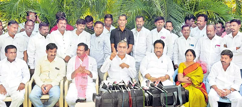 'Evil Congress leaders' misled Sonia Gandhi, says TRS - Sakshi