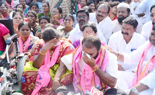 Congress Leaders Attack On TRS Kancharla Bhupal Reddy Nalgonda - Sakshi