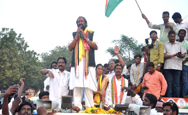 Uttam Kumar Reddy Canvass In Huzuran Nagar Constituency - Sakshi