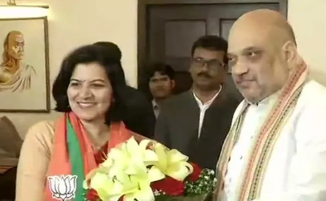 Former IAS Officer Aparajita Sarangi Joined BJP In Amit Shah Presence - Sakshi