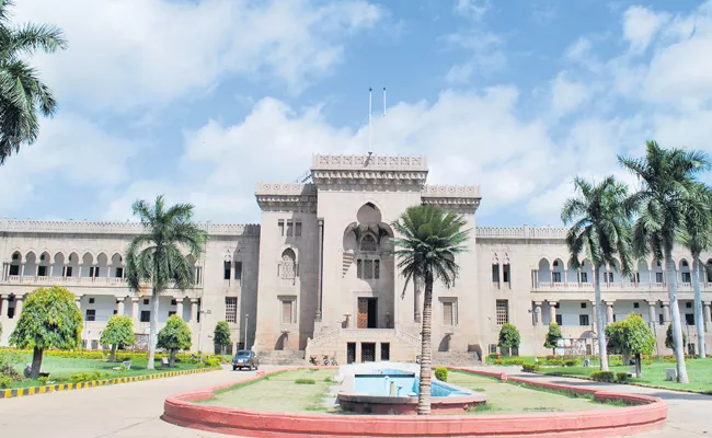 Students Of Osmania University Looking For Hall Tickets On Exam Day - Sakshi