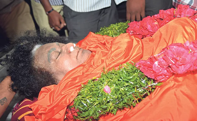 Bala Sai Baba Passed Away Due To Heart Attack In Hyderabad - Sakshi