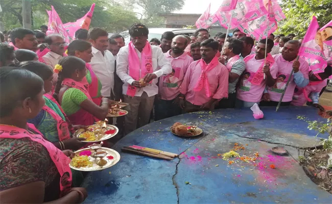 TRS Candidate Peddi Sudharshan Reddy Election Campaign In  Warangal - Sakshi