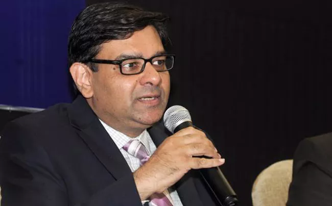 Demonetisation Impact Transient, Says Urjit Patel - Sakshi