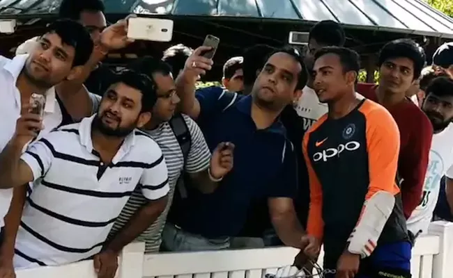 This Video Proves Prithvi Shaw Is The Most Admired Youngster In Team India - Sakshi