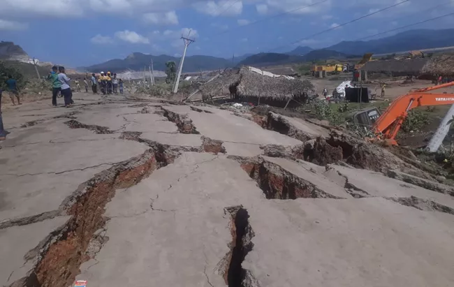 Polavaram Project Road Damaged Due To Environmental Changes - Sakshi