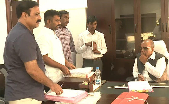 Kethireddy Venkata Rami Reddy Meets AP Chief Election Officer - Sakshi