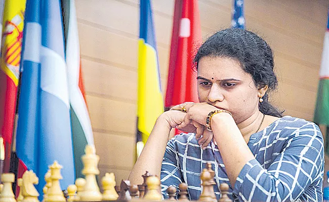 Hampi in the Second Round - Sakshi