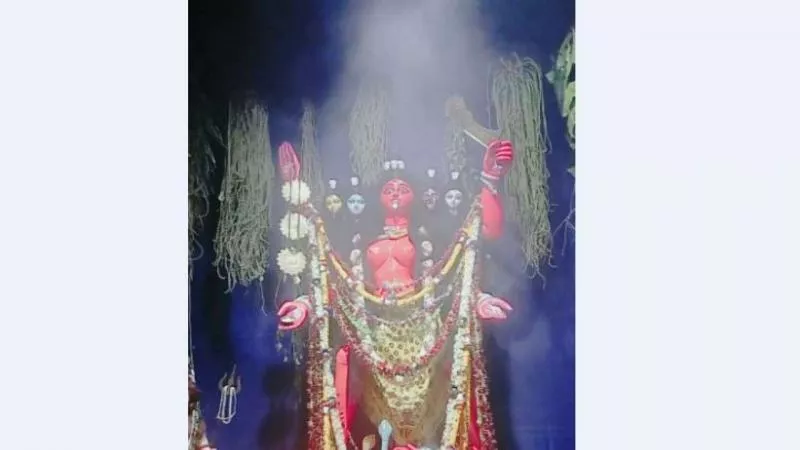 Kali Temple in Kolkata Has Barred The Entry Of Women - Sakshi