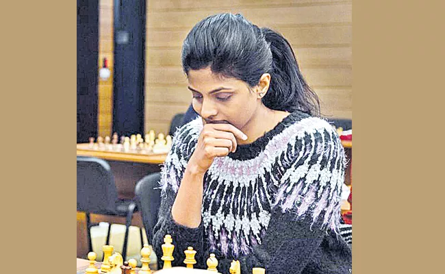 Harika in second round of Womens World Chess Championship    - Sakshi