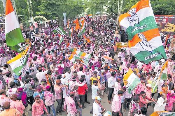 Congress-JD(S) combine scores 4-1 victory in Karnataka bypolls  - Sakshi