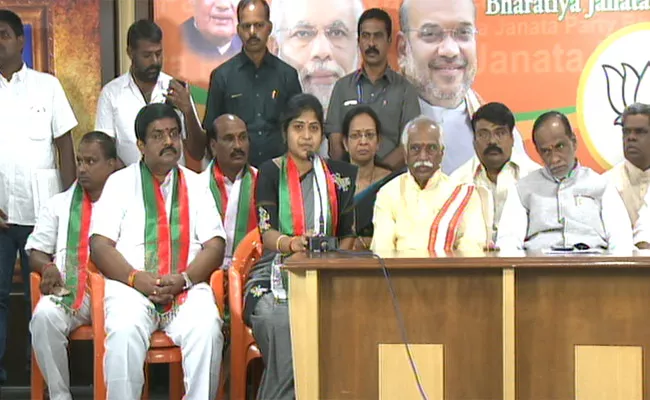 BJP Leaders Slams Grand Alliance In Hyderabad - Sakshi