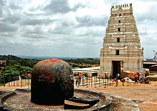 Karthika Pournami Celebrations In Keesaragutta - Sakshi