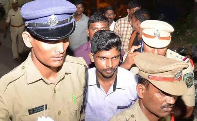 SIT On YS Jagan Murder Attempt Case Appeals To Extend Srinivasa Rao Remand - Sakshi