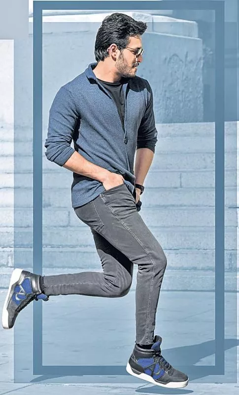 Akhil Mr Majnu to release in January - Sakshi