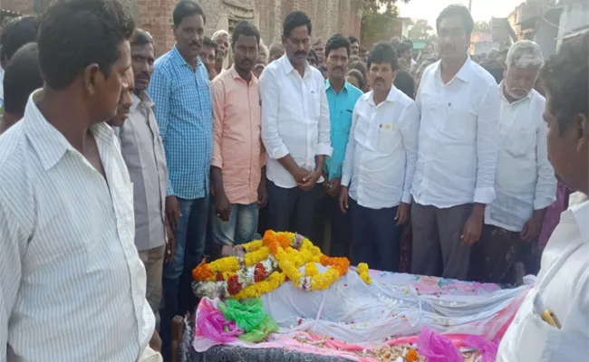 Kadapa Man Dies In Kuwait - Sakshi