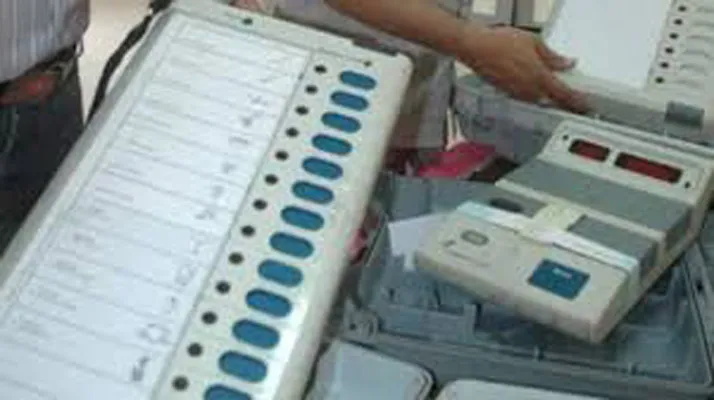 How EVM Machines Works In Poling Centers - Sakshi