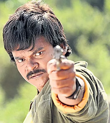 Shakalaka Shankar as hero in Driver Ramudu - Sakshi