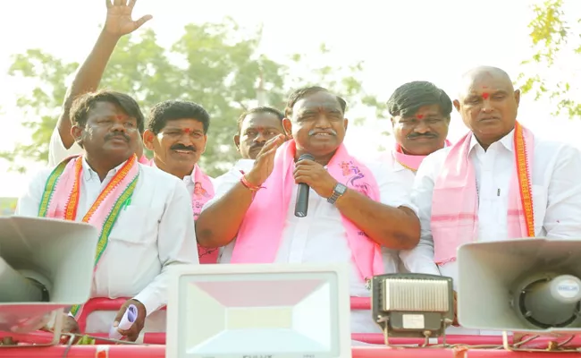 TRS Election Campaign In Husnabad Satishbabu - Sakshi