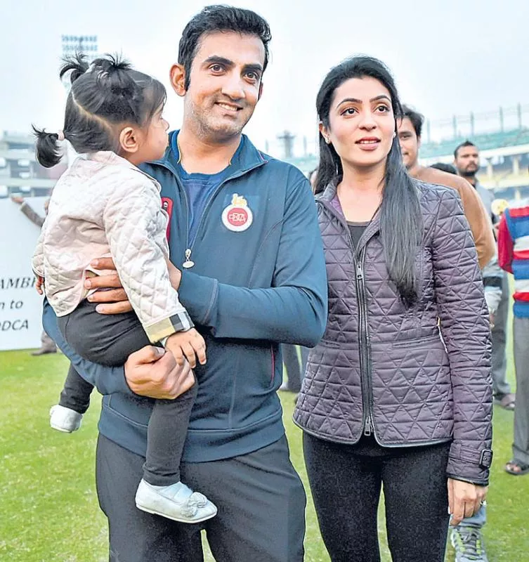 Gautam Gambhir dismisses rumours of joining politics - Sakshi