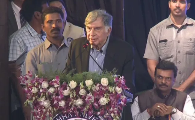 Ratan Tata Attend Andhra University Alumni Meet In Visakhapatnam - Sakshi