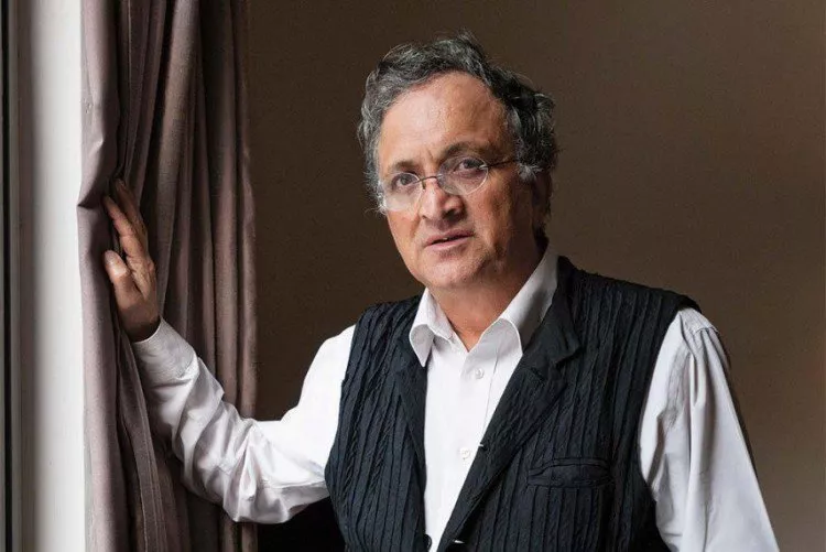 Ramachandra Guha Beef Tweet Provokes Threats - Sakshi