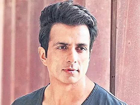 Sonu Sood to make a biopic on PV Sindhu - Sakshi