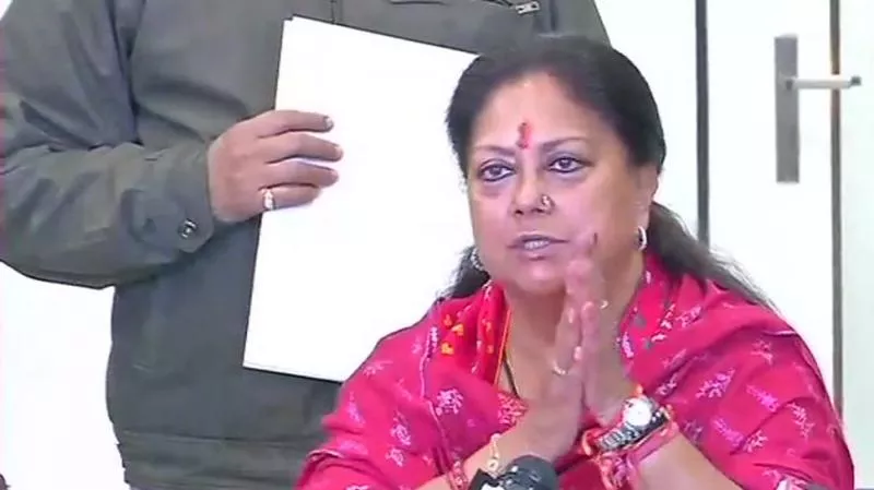 Vasundhara Raje Resigns As Rajasthan CM - Sakshi