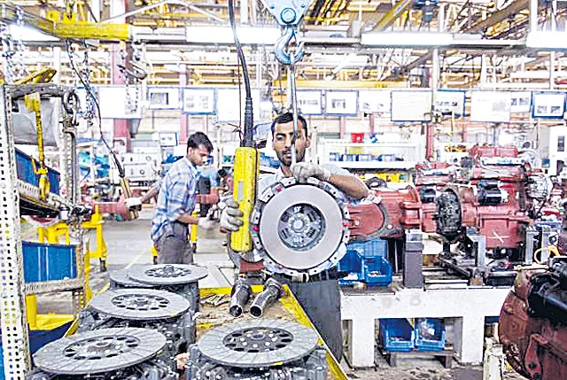  Industrial output growth fastest in 11 months at 8.1% in October - Sakshi