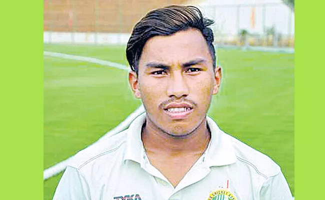 Rajkumar Singh a sensation single innings of 10 wickets - Sakshi