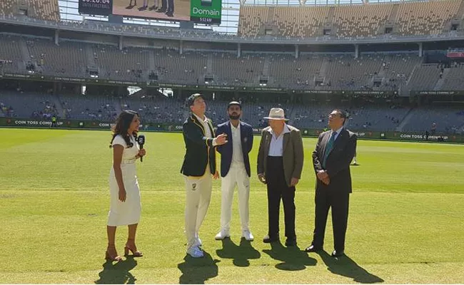 Australia Have Won The Toss And  Choose Bat First - Sakshi