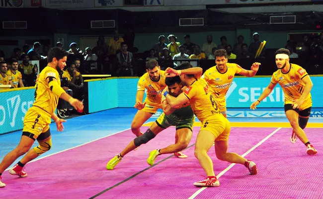 Telugu Titans Win With Patna Pirates - Sakshi