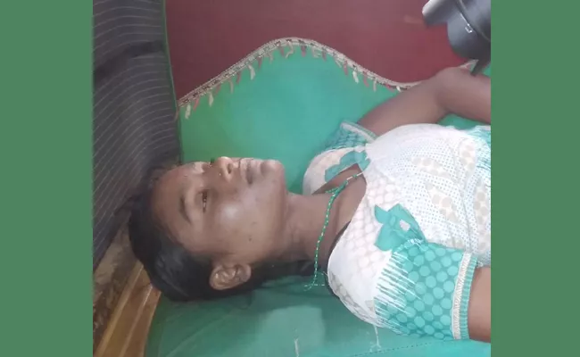 Girl Student Suspicious Death In Govt Model School In Suryapet - Sakshi