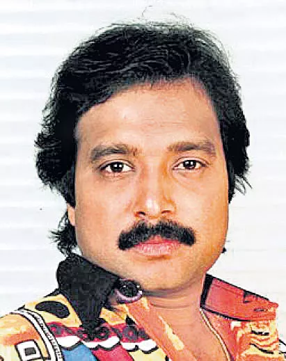 actor karthik introduces new party - Sakshi