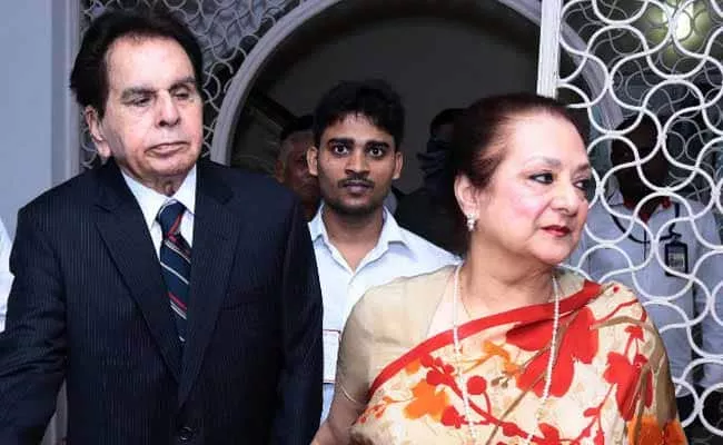 Saira Banu Requests To Meet PM Modi Over Dilip Kumar Property Issue - Sakshi