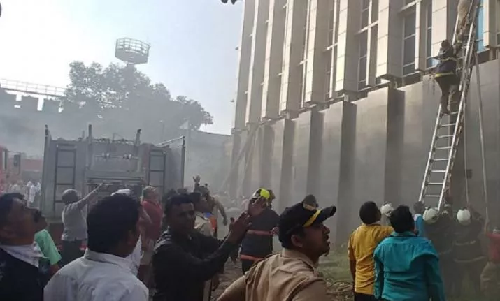 Fire Accident  in Andheri ESIC Hospital, 5 died - Sakshi